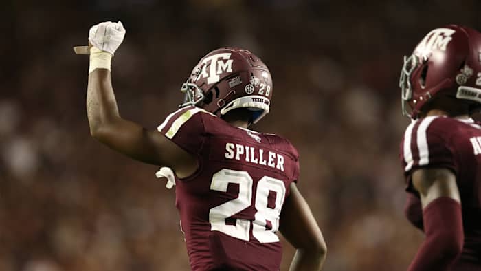 Texas A&M running back Isaiah Spiller